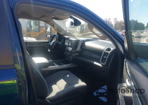 2019 Ram 1500 Big Horn/Lone Star 4X4 6'4 Box z USA, uszkodzony, nr VIN 1C6SRFMT7KN786222